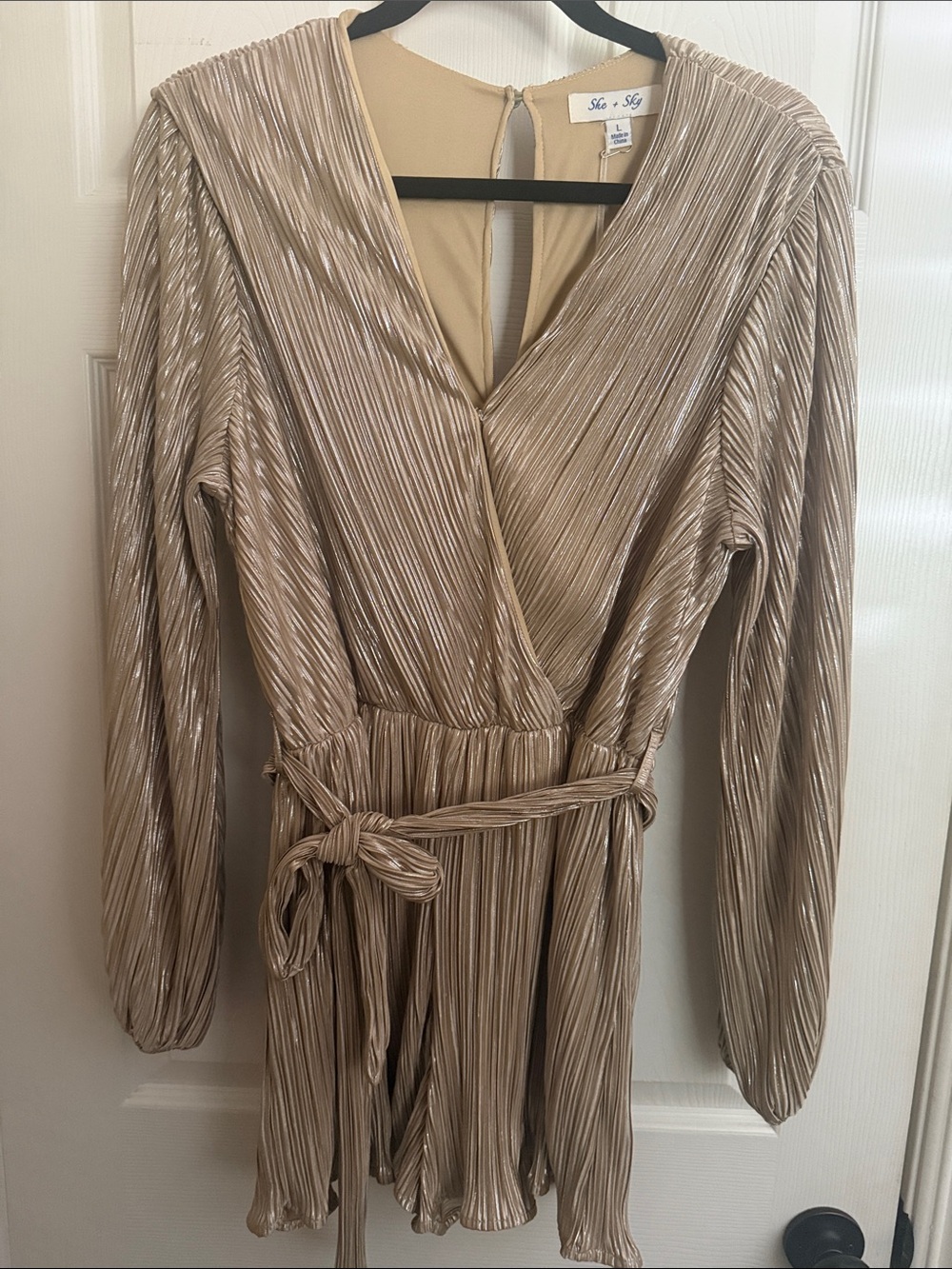 She + Sky Champagne Metallic Long-Sleeve Pleated Romper